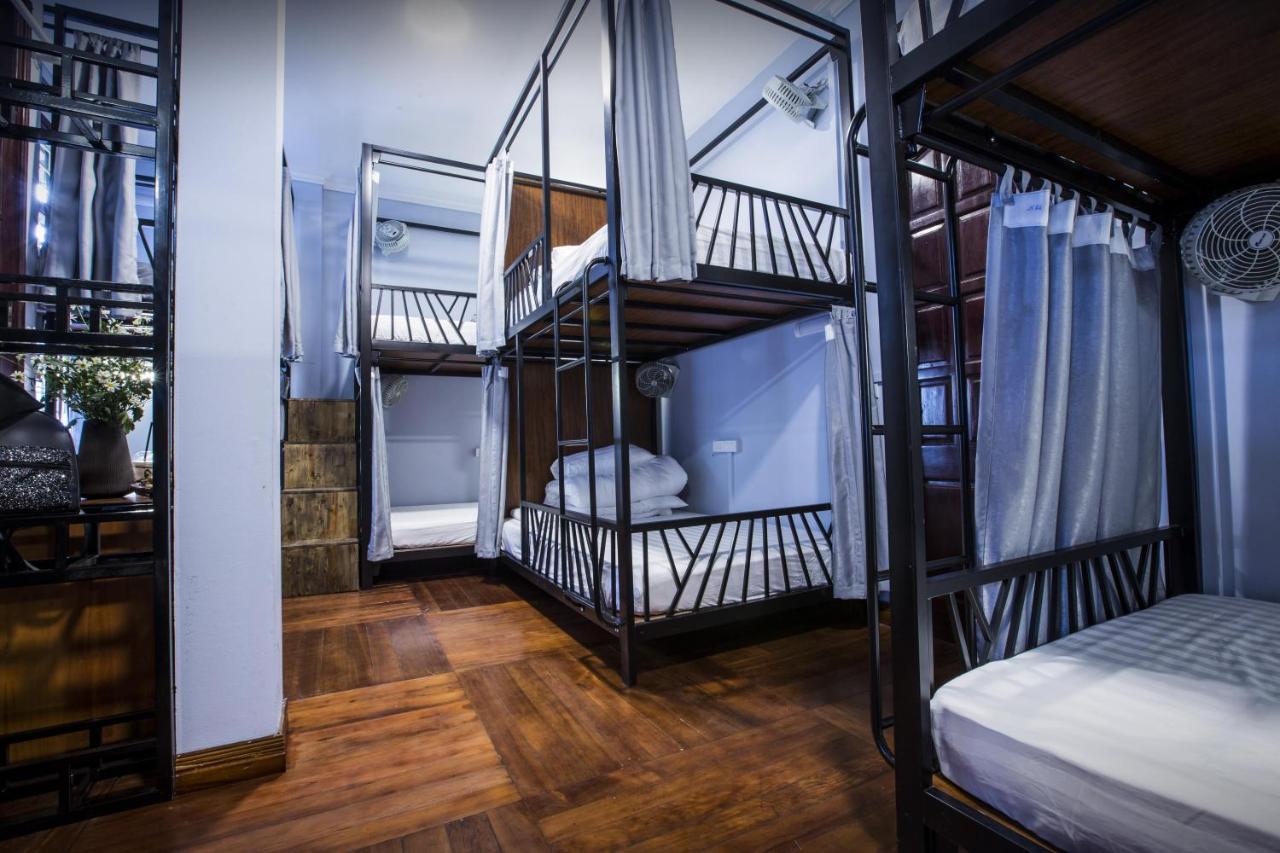 The Chi Novel Hostel Ханой Экстерьер фото