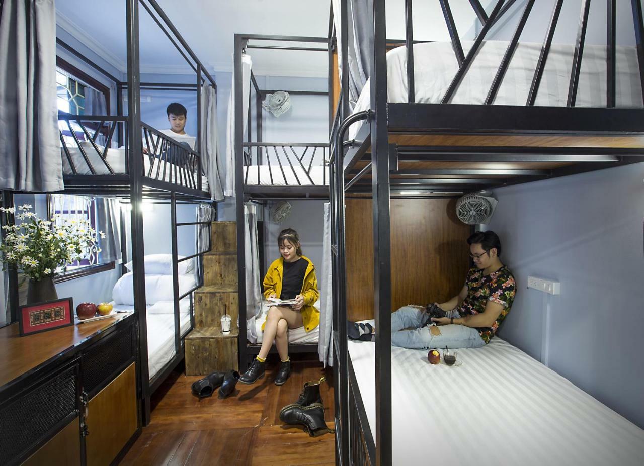 The Chi Novel Hostel Ханой Экстерьер фото